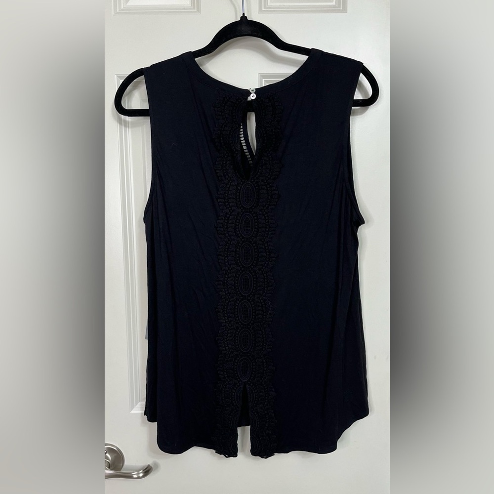 Daniel Rainn - Quin Keyhole Crochet Blouse NWT - Picture 2 of 6